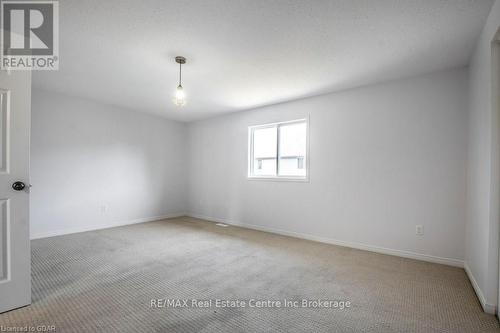 35 Clough Cres Crescent, Guelph (Pine Ridge), ON - Indoor Photo Showing Other Room