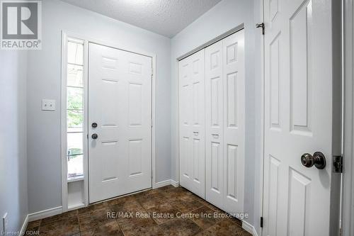 35 Clough Cres Crescent, Guelph (Pine Ridge), ON - Indoor Photo Showing Other Room