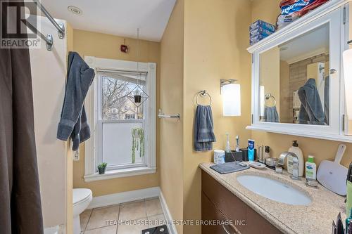 857.5 Waterloo Street, London, ON - Indoor Photo Showing Bathroom