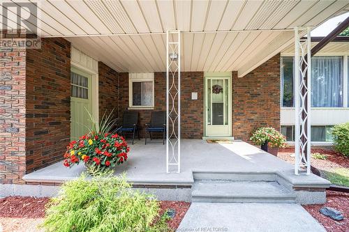 3240 St. Patrick'S Drive, Windsor, ON - Outdoor