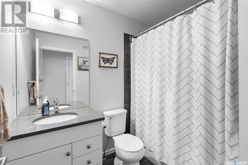 443 Secord Way, Saskatoon, SK - Indoor Photo Showing Bathroom