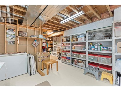 686 6 Street, Vernon, BC - Indoor Photo Showing Basement