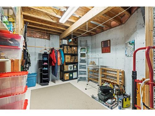 686 6 Street, Vernon, BC - Indoor Photo Showing Basement