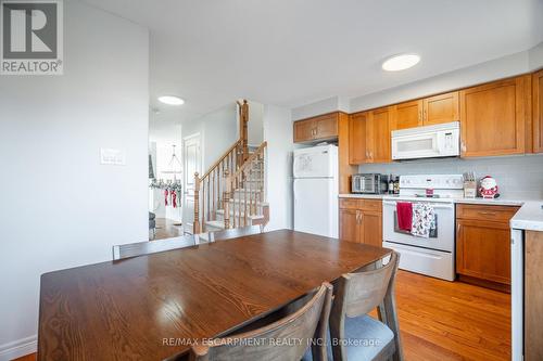 6 - 25 Viking Drive, Hamilton, ON - Indoor Photo Showing Kitchen