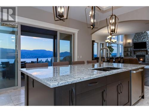 426 Audubon Court, Kelowna, BC - Indoor Photo Showing Kitchen With Double Sink