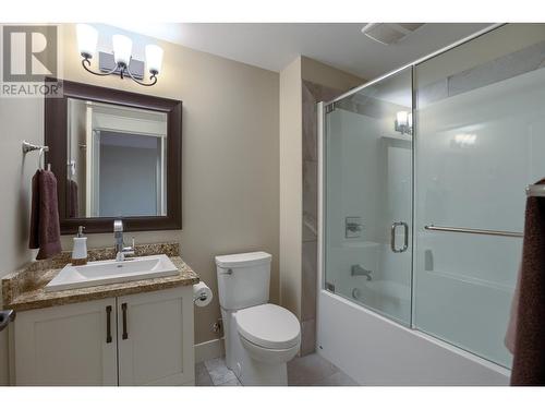 426 Audubon Court, Kelowna, BC - Indoor Photo Showing Bathroom