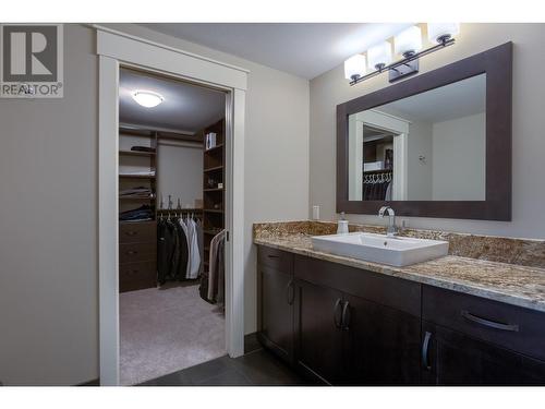 426 Audubon Court, Kelowna, BC - Indoor Photo Showing Bathroom