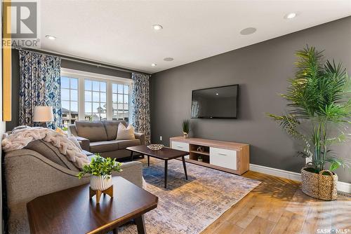 4302 Chuka Drive, Regina, SK - Indoor Photo Showing Living Room