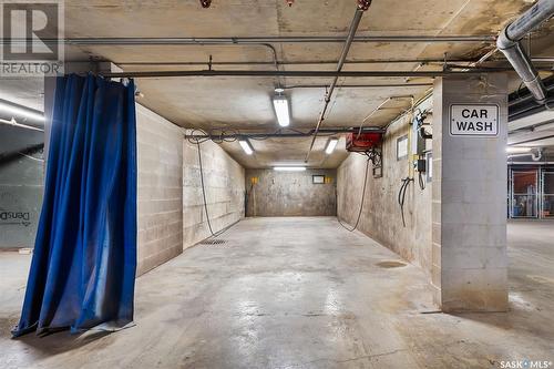 213 5303 Universal Crescent, Regina, SK - Indoor Photo Showing Garage