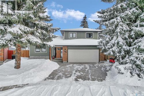 105 Kingsmere Court, Saskatoon, SK - Outdoor With Facade