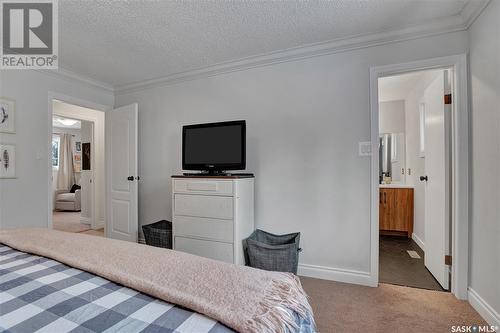 105 Kingsmere Court, Saskatoon, SK - Indoor Photo Showing Bedroom