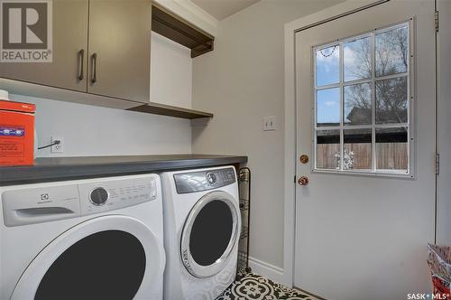 105 Kingsmere Court, Saskatoon, SK - Indoor Photo Showing Laundry Room