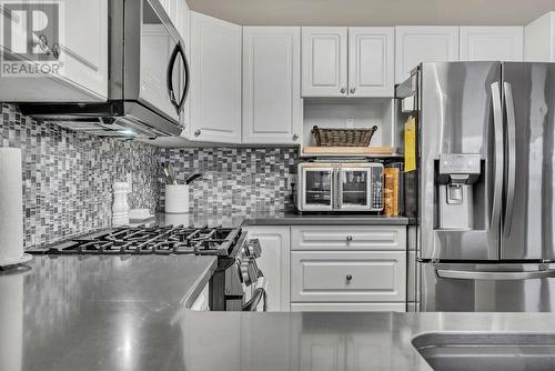 4100 Wellington Drive, Vernon, BC - Indoor Photo Showing Kitchen With Upgraded Kitchen