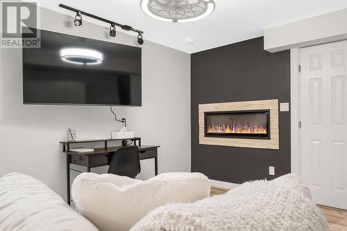 4100 Wellington Drive, Vernon, BC - Indoor Photo Showing Bedroom