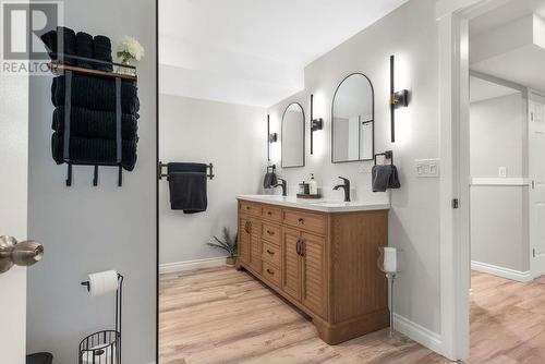 4100 Wellington Drive, Vernon, BC - Indoor Photo Showing Bathroom