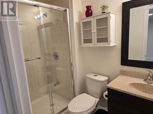 44 Rampart Crescent, Whitby, ON - Indoor Photo Showing Bathroom