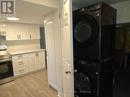 44 Rampart Crescent, Whitby, ON - Indoor Photo Showing Laundry Room