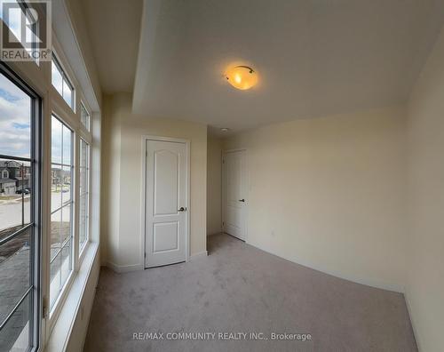 2104 Hallandale Street, Oshawa, ON - Indoor Photo Showing Other Room