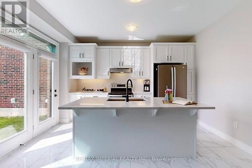 5 Erin Ridge Court, Markham, ON - Indoor Photo Showing Kitchen