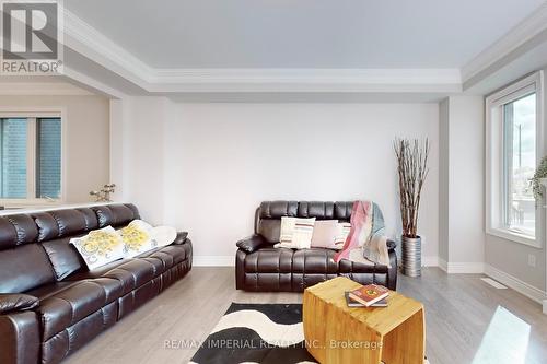 5 Erin Ridge Court, Markham, ON - Indoor Photo Showing Living Room