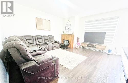 8 Boothill Drive, Brampton, ON - Indoor Photo Showing Living Room