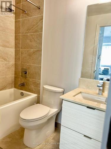 710 - 36 Elm Drive, Mississauga, ON - Indoor Photo Showing Bathroom