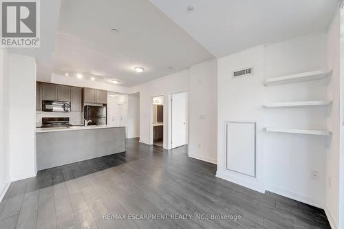 606 - 85 Robinson Street, Hamilton, ON - Indoor Photo Showing Kitchen