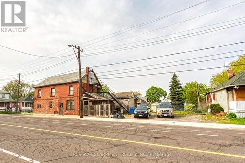 1367 Cannon Street E, Hamilton, ON - Outdoor