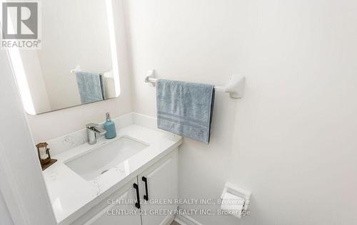 45 Chalkfarm Crescent, Brampton, ON - Indoor Photo Showing Bathroom