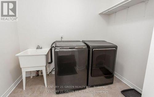 45 Chalkfarm Crescent, Brampton, ON - Indoor Photo Showing Laundry Room