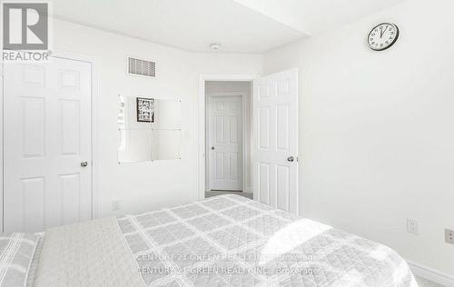 45 Chalkfarm Crescent, Brampton, ON - Indoor Photo Showing Bedroom