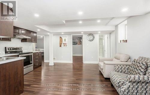 45 Chalkfarm Crescent, Brampton, ON - Indoor Photo Showing Kitchen With Double Sink With Upgraded Kitchen