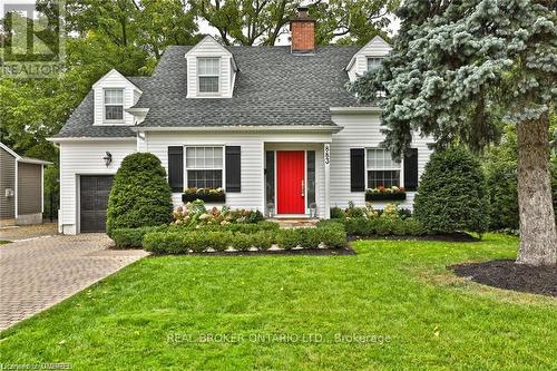 883 Forest Glen Avenue, Burlington, ON - Outdoor With Facade