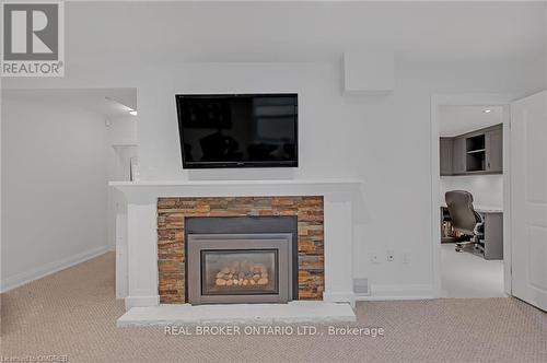 883 Forest Glen Avenue, Burlington, ON - Indoor Photo Showing Living Room With Fireplace