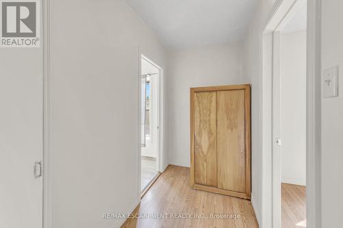 1367 Cannon Street E, Hamilton, ON - Indoor Photo Showing Other Room