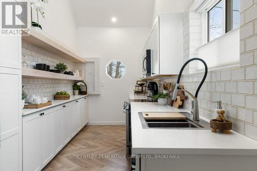 4 Booth Avenue, Kingston (Kingston East (Incl Cfb Kingston)), ON - Indoor Photo Showing Kitchen With Double Sink