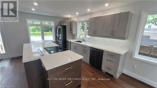 164 Winston Avenue, London, ON - Indoor Photo Showing Kitchen