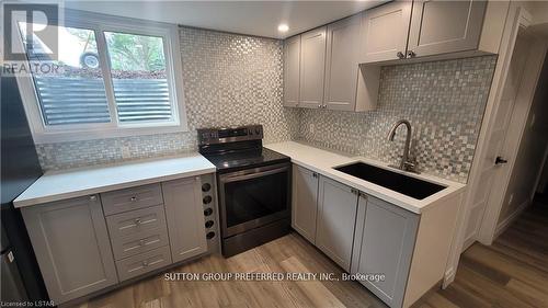 164 Winston Avenue, London, ON - Indoor Photo Showing Kitchen