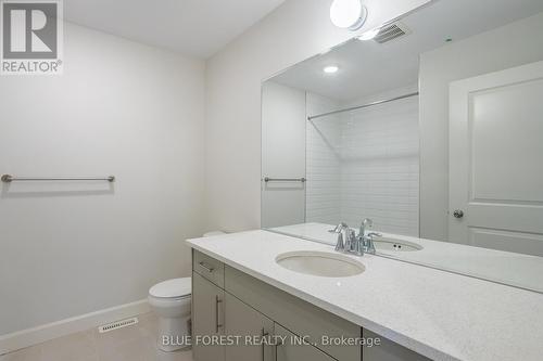 10 - 2491 Tokala Trail, London, ON - Indoor Photo Showing Bathroom