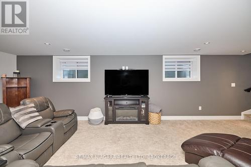 26 Sunrise Court N, Fort Erie (335 - Ridgeway), ON - Indoor