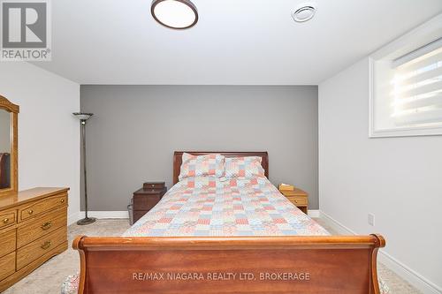 26 Sunrise Court N, Fort Erie (335 - Ridgeway), ON - Indoor Photo Showing Bedroom