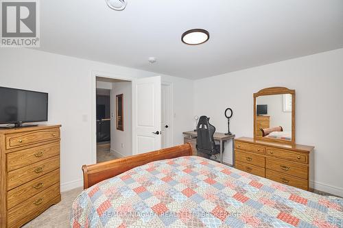 26 Sunrise Court N, Fort Erie (335 - Ridgeway), ON - Indoor Photo Showing Bedroom