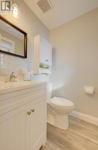 8 Bushmills Crescent, Guelph, ON - Indoor Photo Showing Bathroom