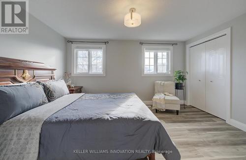 8 Bushmills Crescent, Guelph, ON - Indoor Photo Showing Bedroom