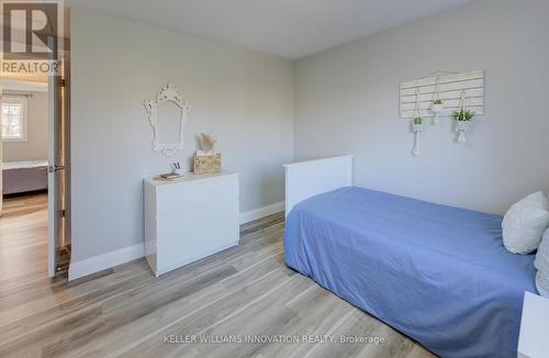 8 Bushmills Crescent, Guelph, ON - Indoor Photo Showing Bedroom