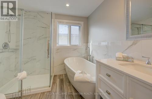 8 Bushmills Crescent, Guelph, ON - Indoor Photo Showing Bathroom