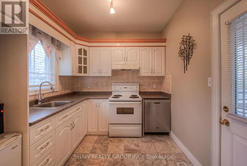 3 Berry Patch Lane, Cambridge, ON - Indoor Photo Showing Kitchen