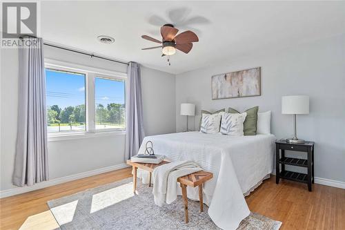 1297 Lang Street, Sarnia, ON - Indoor Photo Showing Bedroom