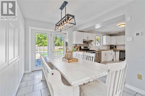 1297 Lang Street, Sarnia, ON - Indoor Photo Showing Dining Room