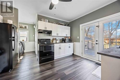 341 Vidal Street South, Sarnia, ON - Indoor Photo Showing Kitchen